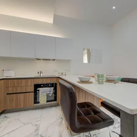 Casa Elena, Private Garden, Office,1 Minute To The Sea By Haven & Keys Malta