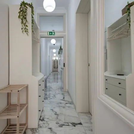 Casa Elena, Private Garden, Office,1 Minute To The Sea By Haven & Keys Malta Sliema