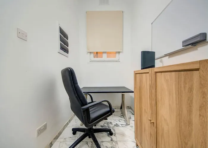 Casa Elena, Private Garden, Office,1 Minute To The Sea By Haven & Keys Malta * סליאמה