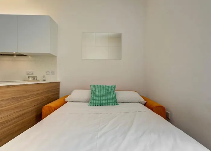 Casa Elena, Private Garden, Office,1 Minute To The Sea By Haven & Keys Malta סליאמה