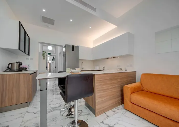 Casa Elena, Private Garden, Office,1 Minute To The Sea By Haven & Keys Malta