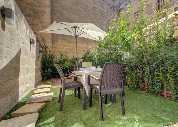 Casa Elena, Private Garden, Office,1 Minute To The Sea By Haven & Keys Malta *